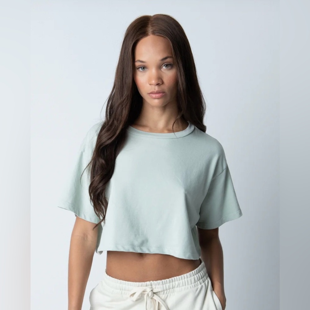 Talentless Drop Shoulder Crop Tee